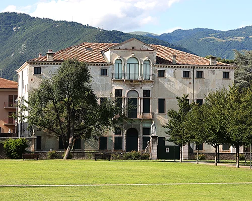 Cataloghi Bassano del Grappa - Bassano Fotografia Cataloghi Bassano del Grappa - Bassano Fotografia